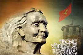 "Trong vòng tay mẹ" 