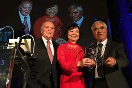 Nick Út được trao giải Thành tựu trọn đời