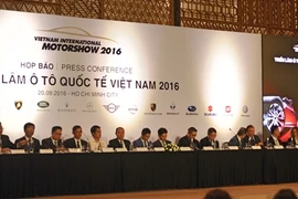 Triển lãm ô tô quốc tế lần thứ 2 diễn ra tại TP Hồ Chí Minh