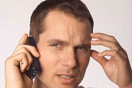 Nghe điện thoại 1 giờ/ngày, chất lượng tinh trùng giảm một nửa