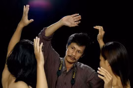 Nhiếp ảnh gia Thái Phiên: Thị phi vây quanh người chụp ảnh khỏa thân 