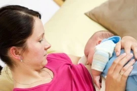 Trẻ bú mẹ cần bổ sung vitamin D