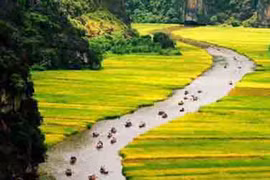 Tháng Giêng ta đi hội