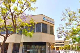 Không làm việc vẫn hưởng lương