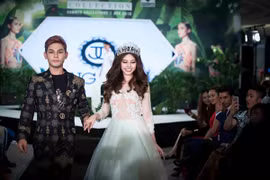 Sơn Ngọc Minh cùng Hoa hậu thế giới người Việt Tại Úc ngọt ngào sánh đôi