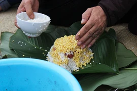 Lễ hội Gói bánh chưng trao yêu thương đến trẻ em vùng cao