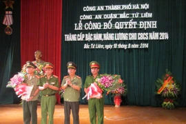 CAQ Bắc Từ Liêm tổ chức thăng cấp bậc hàm cho 183 cán bộ, chiến sỹ