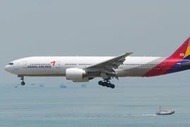 Hãng Asiana Airlines bị kiện vì làm bỏng hành khách