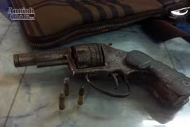 Cảnh sát hình sự truy bắt đối tượng mang súng đi ăn đêm