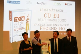 "Cứ đi - để lối thành đường"