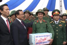 Thủ đô tưng bừng ngày hội tòng quân 