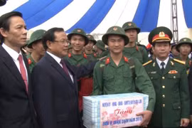 Thủ đô tưng bừng ngày hội tòng quân 