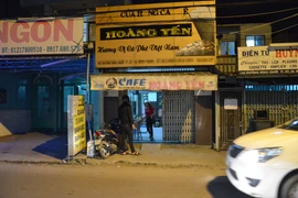 Mâu thuẫn trong quán cà phê, xách dao đâm người nhập viện