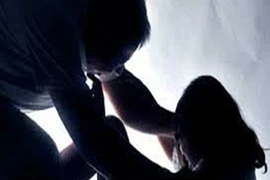 Cha dượng khiến con riêng của vợ sinh con rồi giết hại đứa trẻ sơ sinh