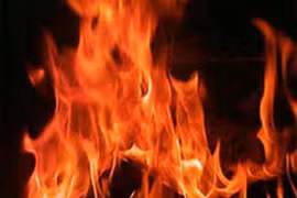 Cô gái 25 tuổi thiêu sống người tình khi đang ngủ