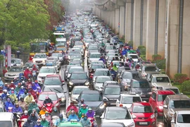 Giải pháp căn cơ giảm ùn tắc giao thông Hà Nội