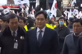 Tổng thống Park Geun-hye bị xác định là nghi phạm tham nhũng 