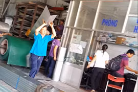 Nhan nhản nhà máy cán tôn giá rẻ