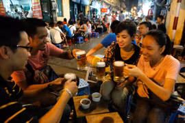 Hà Nội thí điểm cho phép nhà hàng quán bar được hoạt động sau 24h