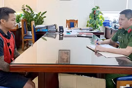 Bóc gỡ đường dây sản xuất, mua bán trái phép vũ khí quân dụng