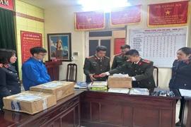 Triệt phá đường dây sản xuất, mua bán giấy tờ giả