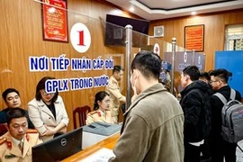 Chi tiết 32 địa điểm tiếp nhận hồ sơ cấp đổi giấy phép lái xe tại Hà Nội
