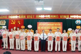 Xây dựng Đảng bộ đoàn kết, vững mạnh, hoàn thành xuất sắc nhiệm vụ được giao