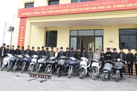 Triệu tập 27 đối tượng liên quan vụ mang hung khí đi 'trả thù'