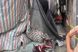 Hai người thương vong trong vụ tai nạn lao động tại ngõ Văn Chương