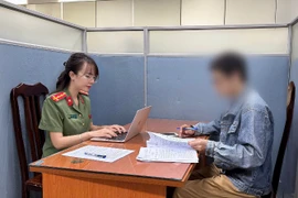 Người đàn ông bị phạt 7,5 triệu đồng vì đăng tin xuyên tạc trên mạng xã hội