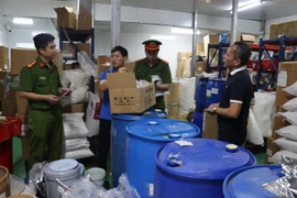 Khởi tố 2 nữ Giám đốc sản xuất, buôn bán thực phẩm chức năng giả quy mô lớn