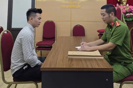 ‎Tạm giữ hình sự đối tượng vi phạm giao thông, chống người thi hành công vụ tại chốt bảo vệ A80