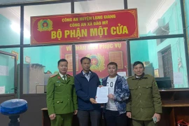 Hỗ trợ một công dân nhận lại hơn 740 triệu đồng do chuyển nhầm