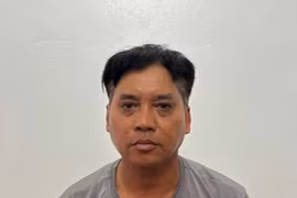 Phóng hỏa đốt máy xúc vì mâu thuẫn cá nhân