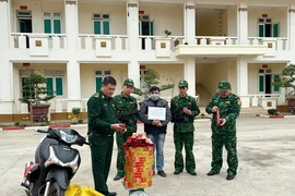 Phát hiện 2 đối tượng đưa người nhập cảnh trái phép và vận chuyển hàng cấm