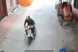 Bắt đối tượng cướp giật điện thoại sau 4 giờ truy xét