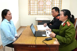 Dụ dỗ các cô gái trẻ vượt biên sang Trung Quốc ép bán dâm 