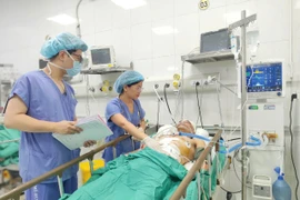 Thông tin mới về sức khỏe nạn nhân bị ô tô bán tải húc trên phố Khâm Thiên