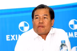 VFF rốt ráo phạt Văn Quyết nhưng lại "bỏ qua" lỗi của CLB Khánh Hòa!?