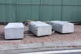 Sẽ "cắt" xong cột tầng 19 nhà 8B Lê Trực trong tháng 10-2016