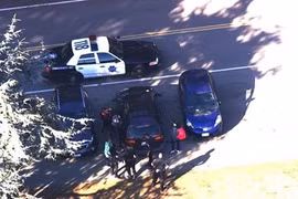 Mỹ truy lùng 4 nghi phạm xả súng vào trường học