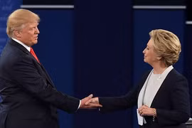 Bà Hillary Clinton tiếp tục giành lợi thế trong tranh luận lần hai 