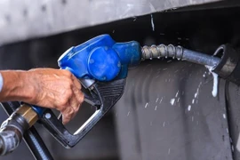 Thu hồi giấy xác nhận đủ điều kiện làm thương nhân phân phối xăng dầu của một doanh nghiệp