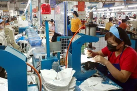 Kinh tế 9 tháng tiếp tục tăng trưởng dương