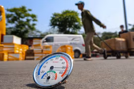 Nắng nóng đỉnh điểm, tiêu thụ điện tại miền Bắc lại lập kỷ lục mới