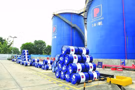 Thủ tướng yêu cầu báo cáo phương án cấp điện trước ngày 15-9, đảm bảo không thiếu xăng dầu