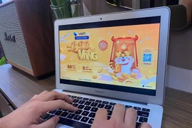 Phủ sắc vàng, Tết an khang với ngàn may mắn từ Mobile Money của VNPT