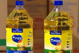 Vụ dầu thực vật chăn nuôi thành cho người: Doanh nghiệp chưa được cấp chứng nhận an toàn thực phẩm