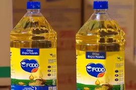 Vụ dầu thực vật chăn nuôi thành cho người: Doanh nghiệp chưa được cấp chứng nhận an toàn thực phẩm