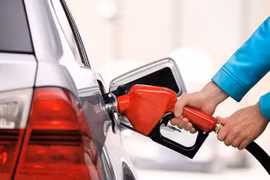 Xăng dầu cùng tăng giá mạnh